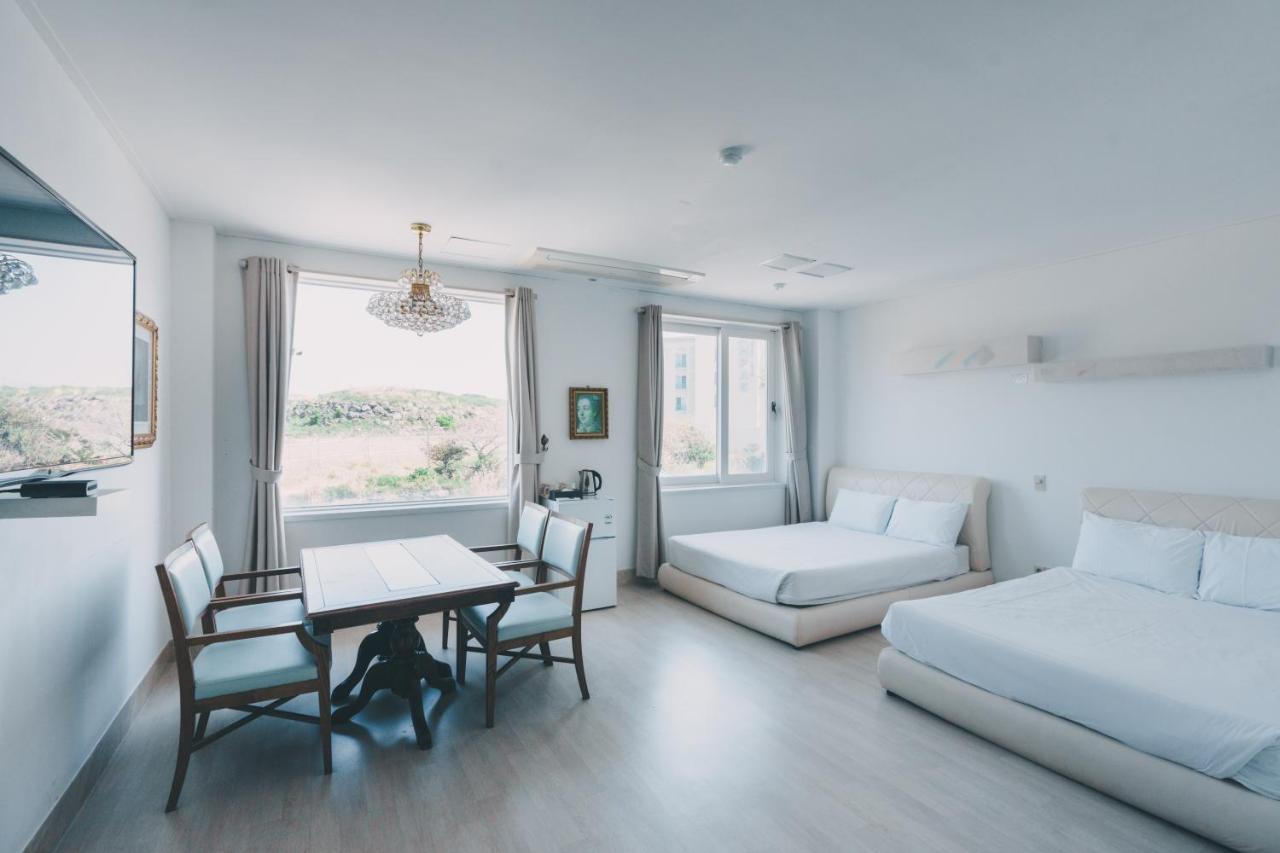 Hotel White House Jeju Bagian luar foto