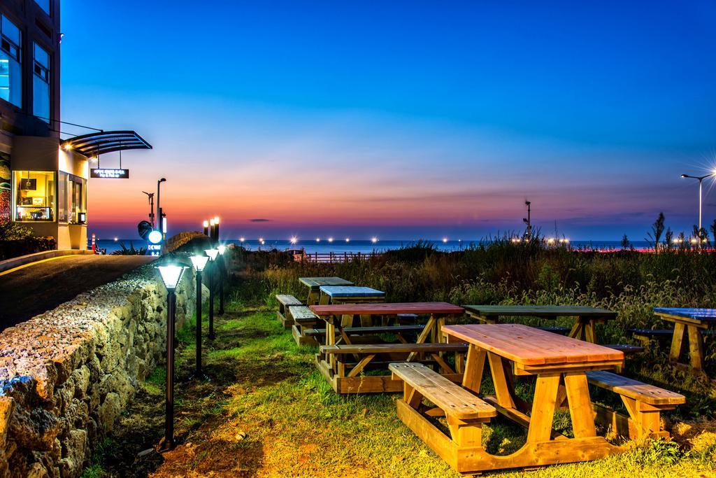 Hotel White House Jeju Bagian luar foto